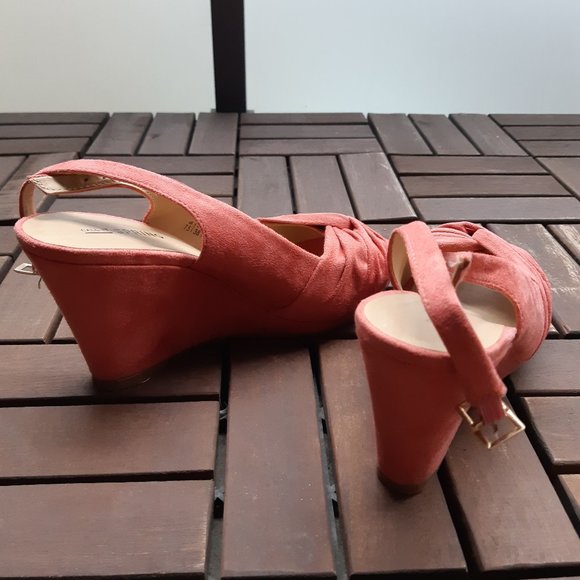 Call it spring salmon pink suede platform open toe - Picture 4 of 4